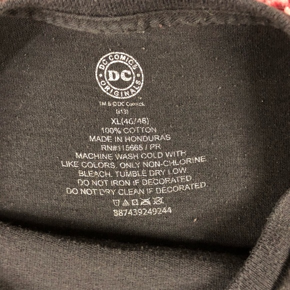 Men’s DC Comics Superman Vs. Batman Shirt - Picture 3 of 5